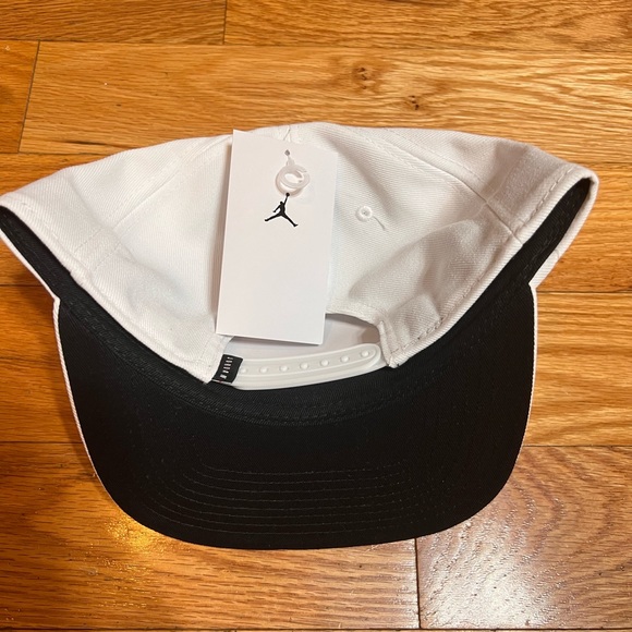 Air Jordan Pro Jumpman Snapback Hat White brand new - Picture 3 of 5